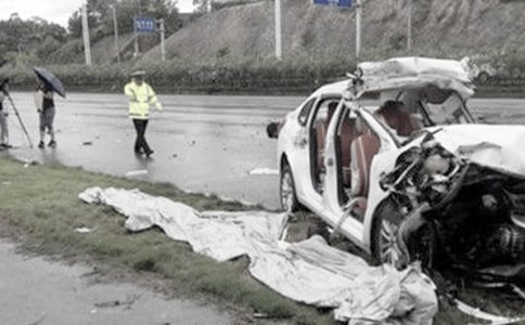 ��ͨ�¹ʙzӑ���R��15ƪ