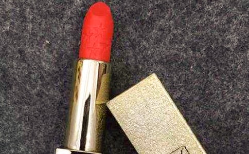 �������m��Ϳʲô�ɫ�Ŀڼt