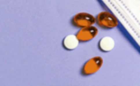 ��α�e�����c��ͨ��ð��