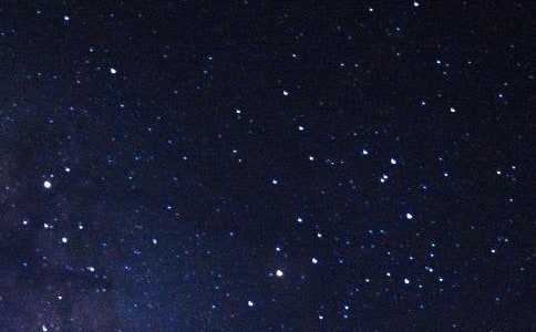 描寫(xiě)流星的唯美句子