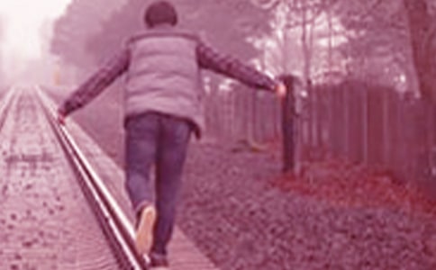 大班下學(xué)期男孩子評語