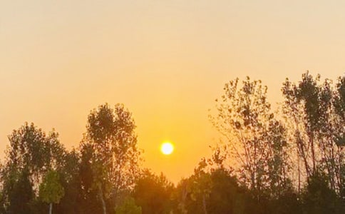 描寫日出的唯美句子合集