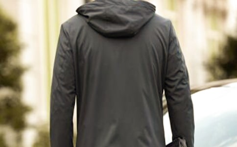 黑色褲子搭配什么上衣