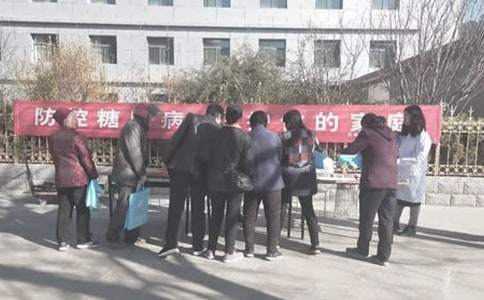 �����������������}��̖