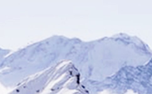 �������Ӳ����ĺ�ʥ��ѩɽ�zӰ����һ�c(di��n)ͨ