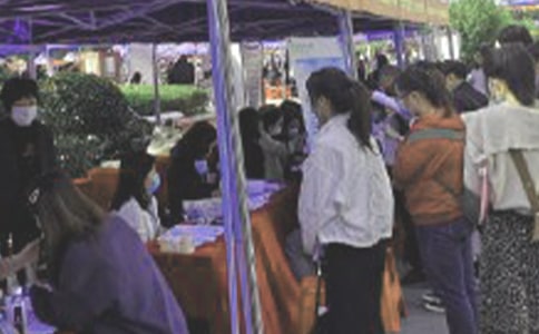 招聘會上的求職信范文