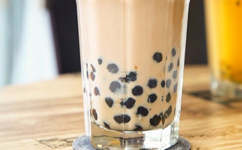 偉大的友情——致冰奶茶-六年級(jí)-記敘文